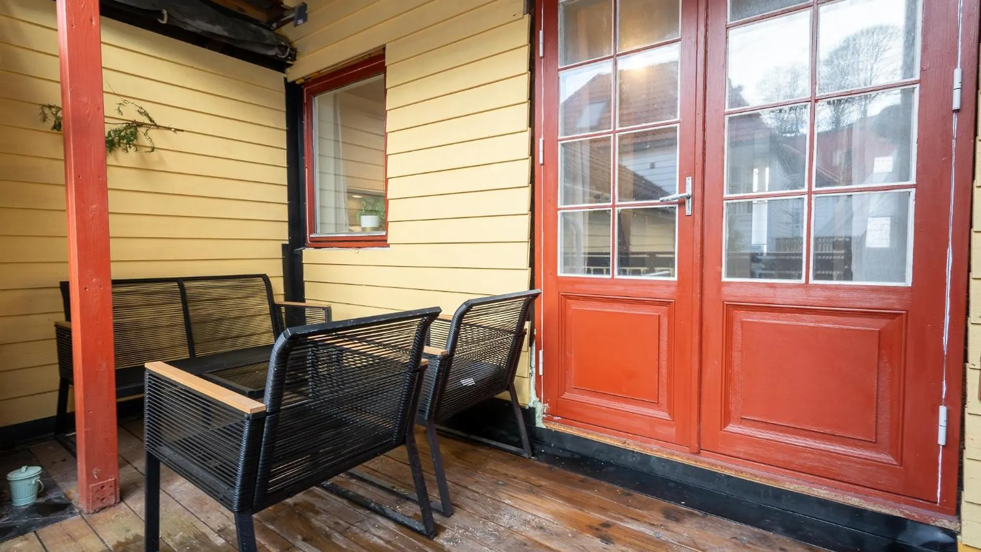 Central Family Apartment - Well Equipped And Newly Renovated