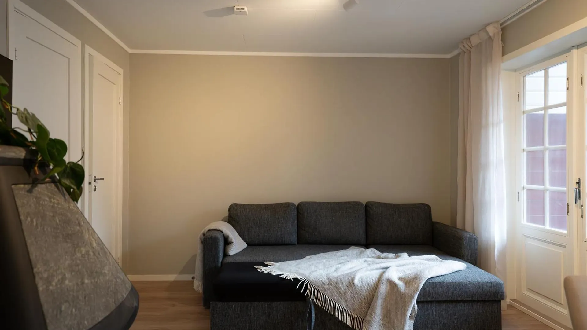 Central Family Apartment - Well Equipped And Newly Renovated  Bergen